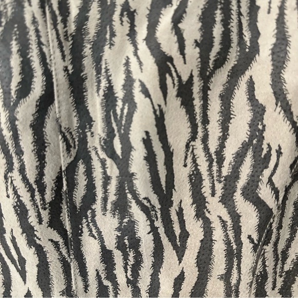 Mark Alan Women’s Long Sleeve 100% Genuine Leather Zebra Print Jacket Sz S GUC - Picture 7 of 8